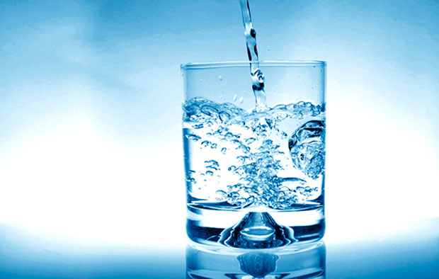 Tutorial: versare un bicchiere d'acqua ft. Altri Liquidi – Le ...